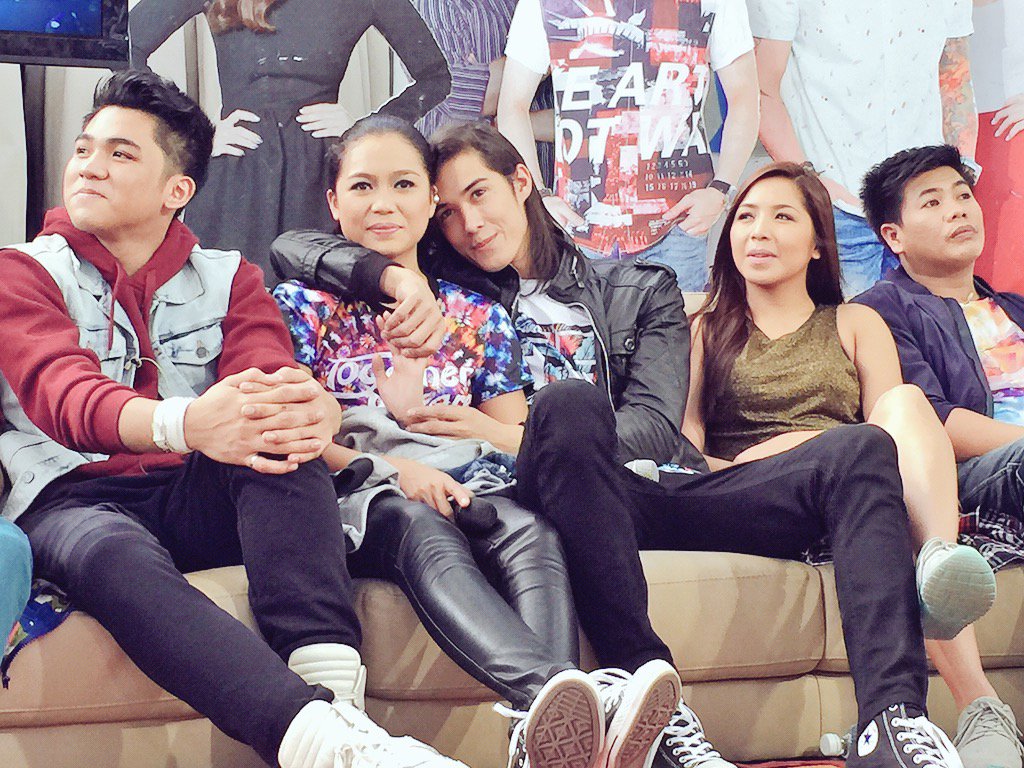 xiaybee's tweet photo. Anung merom miho and tommy sweet nyo naman @miho_nishida @EsguerraTommy @TommyandMiho @MihoNishidaOFC  https://t.co/ANJbXYg29d