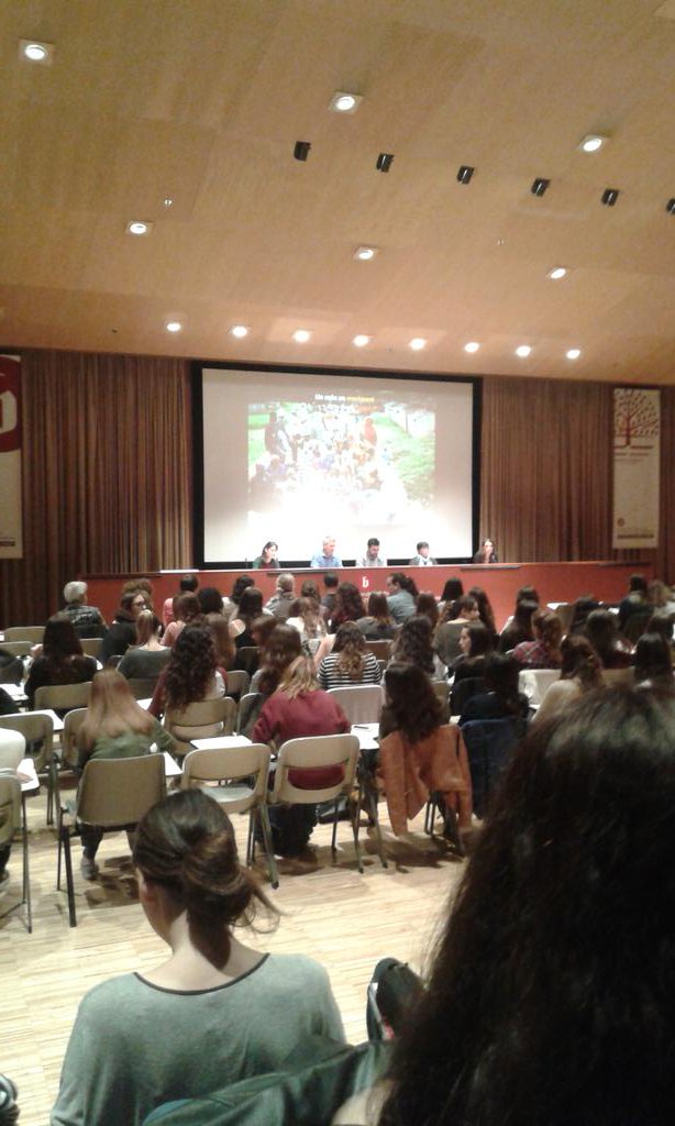 Alba_vd17's tweet photo. Comencem la setmana fantàstica de Pràctica i Reflexió Educativa a #BlanquernaFPCEE amb #GITIC2015 !!
#setmanaedu https://t.co/AZEZEx6F4l