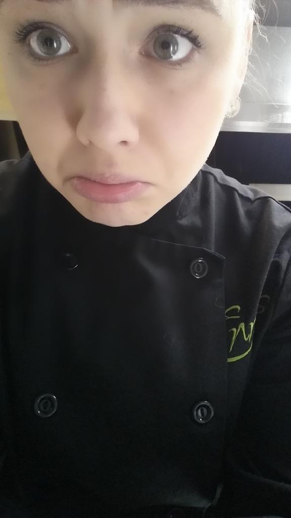 candacegl12's tweet photo. Clearly I look sad to be at work :( https://t.co/p27M2CGRJs