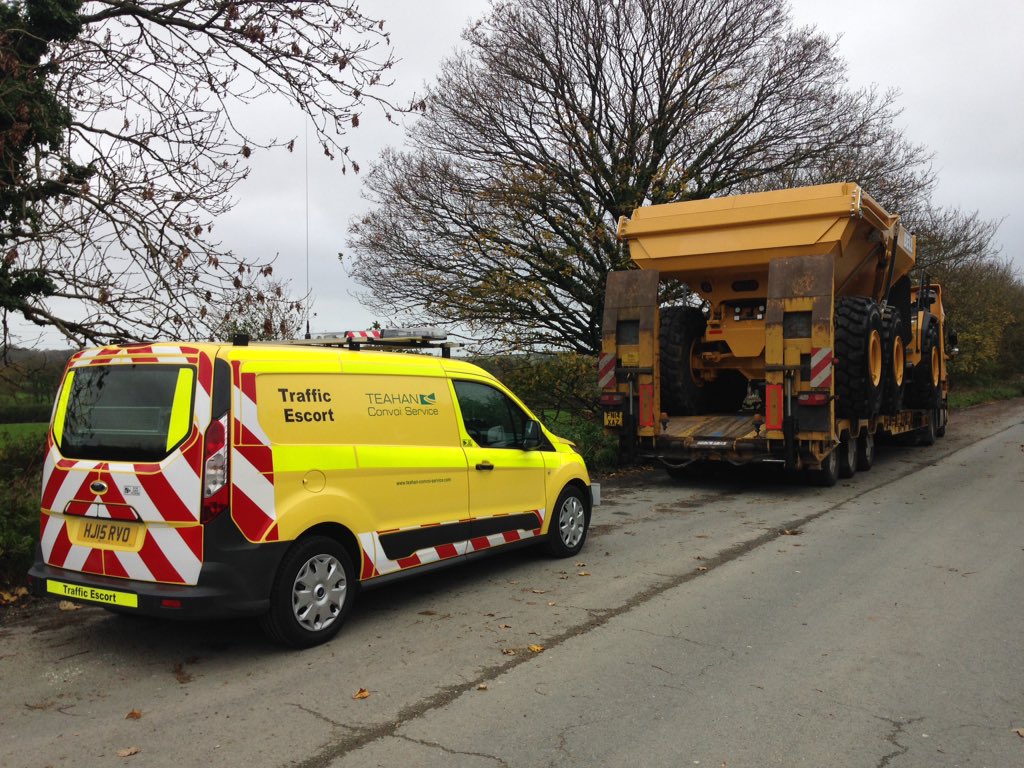 abnormal_loads's tweet photo. Busy day today. Now heading upto #LeeMoor on #Dartmoor with the first of two #Bell40's. https://t.co/5CCLOpNpXs
