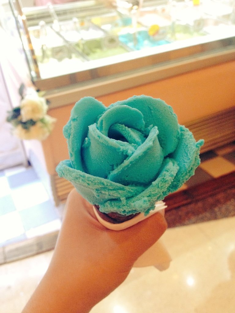 PIZ_GG's tweet photo. #FrozenBride 😋❤️ https://t.co/TCPqGu19Q0
