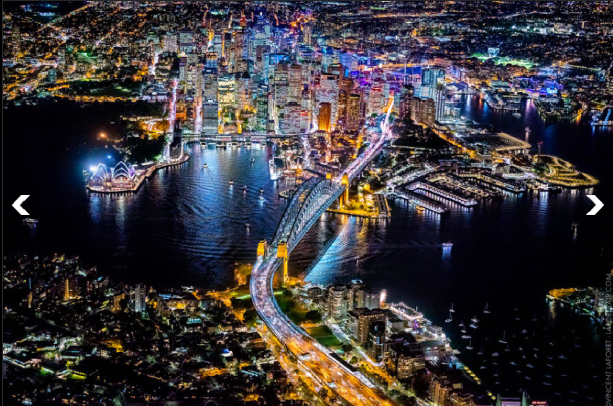 extremesailing's tweet photo. Fantastic aerial shot of our #Sydney racecourse @Telegraph. 24 days &amp; counting! https://t.co/B6M1yR6Y8t #exss https://t.co/SPlcO92S63