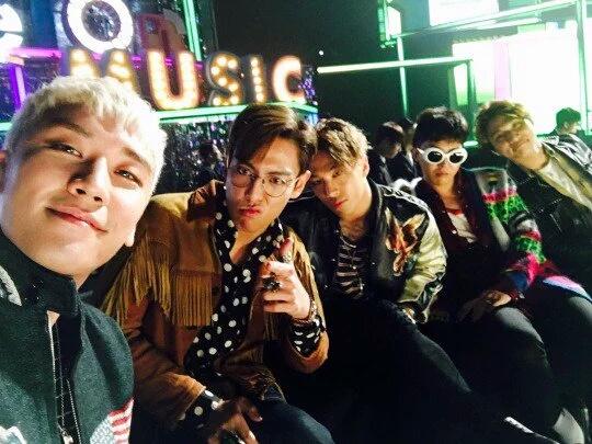 BIGBANGMafiaVIP's tweet image. Go #VIPs! Keep voting hard for #BIGBANG on MAMA 2015
RT if u will vote right now!
💪#VIPower on!
#VIPsEVERYTHINGis빅뱅