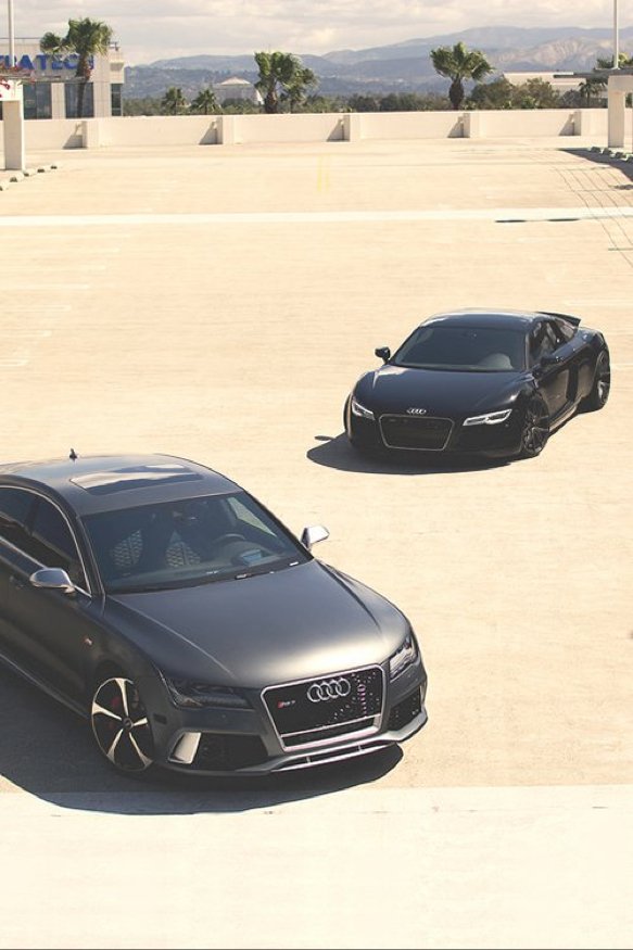 ThepowerfulPics's tweet photo. Audi 😛 https://t.co/PvJymLqd06