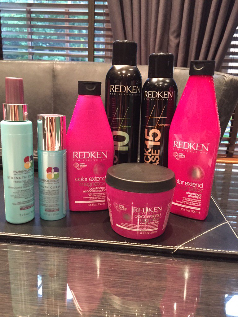 ColeenRoo's tweet photo. Loving my hair products thanks @redkenuk @LOrealParisUK https://t.co/omrvs7tuAr