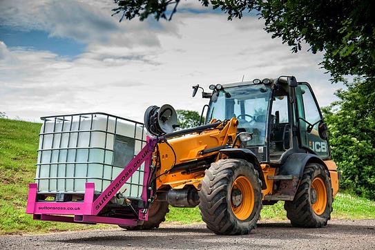SuttonsRoss's tweet photo. The Suttons Ross Pressure Wash System https://t.co/Wp2DSJJ6Nz #cleanthedirt https://t.co/GE9LeGHN90