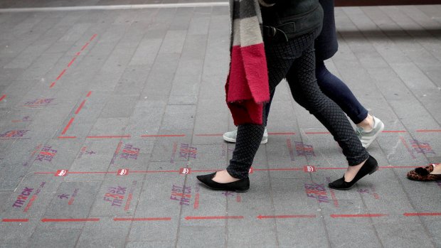 CBCNews's tweet photo. Fast-walking pedestrians get their own sidewalk lanes in Liverpool https://t.co/cUik2HQPXn https://t.co/JVDi0Q1Jnv