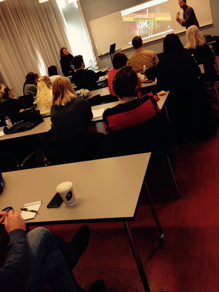 EmilyGranell's tweet image. Today we were together with Anna Singhateh from Malmö University for refugees & present #openhach #codeforhumanity
