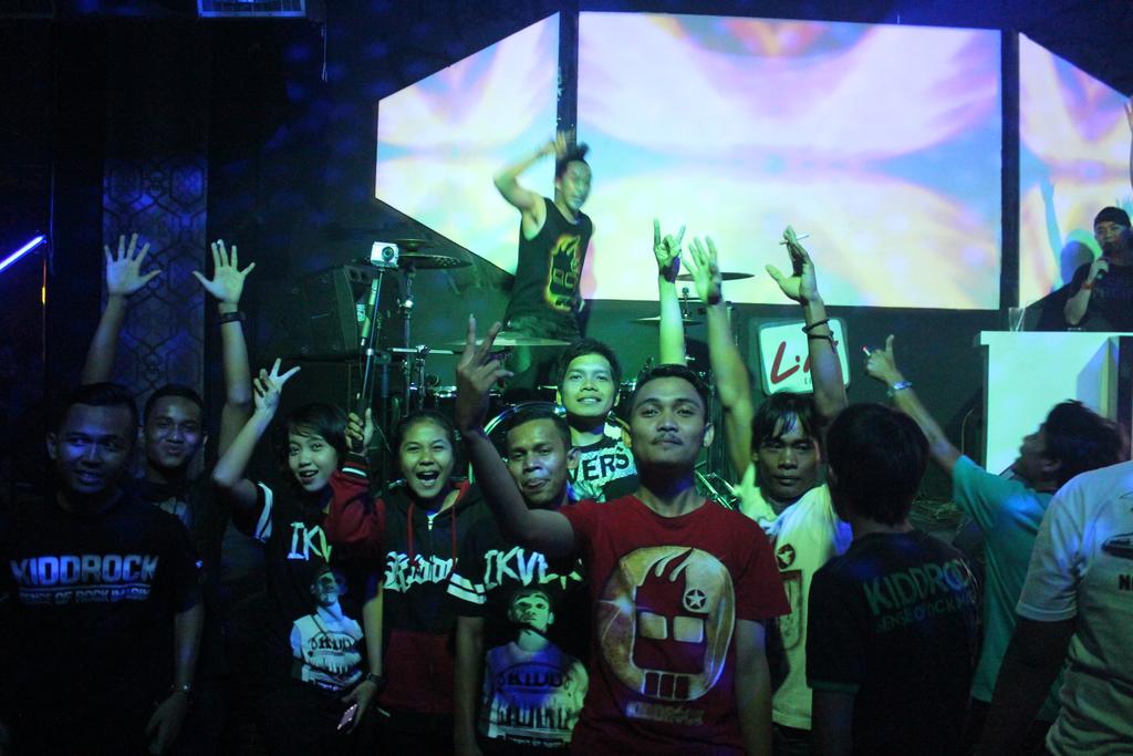 Satnite with @ikmaltobing <a href="/IKVERS_SMG/">IKMALOVERS Semarang</a> <a href="/Kiddrock_PKL/">KIDDROCK PEKALONGAN</a> #latepost 😄