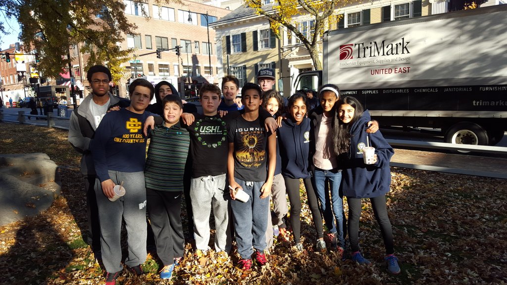 jcay98's tweet photo. Boston with my kids!! https://t.co/3LFf0WCZ5H