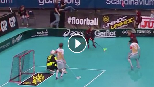 TV: Kolla in detta "letta" målet med ett magnifikt avslut bit.ly/1HpNenp #innebandy #floorball