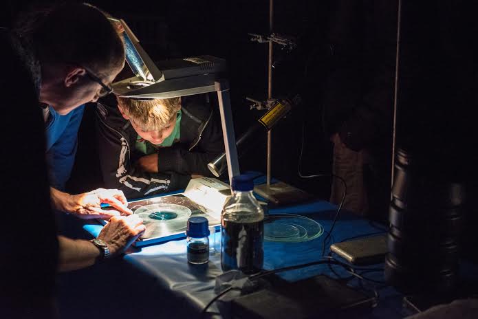 HoooAW's tweet photo. @SellaTheChemist working his mercury magic @ComptonVerney #PeriodicTales #MatN2015 https://t.co/BJfIyI6N51