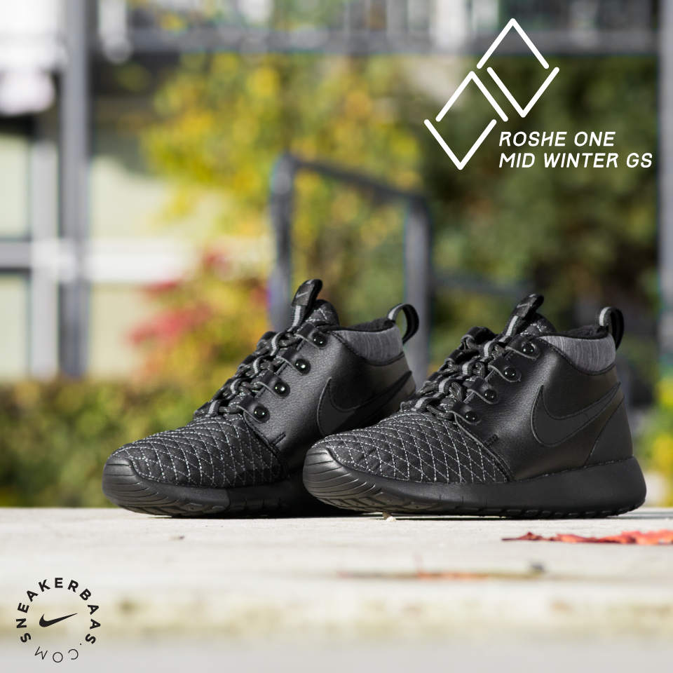 Sneakerbaas's tweet image. Shop now: ow.ly/UpG0G #nike #rosheone #winterized #rosheonemid #sneakerbaas #baasbovenbaas