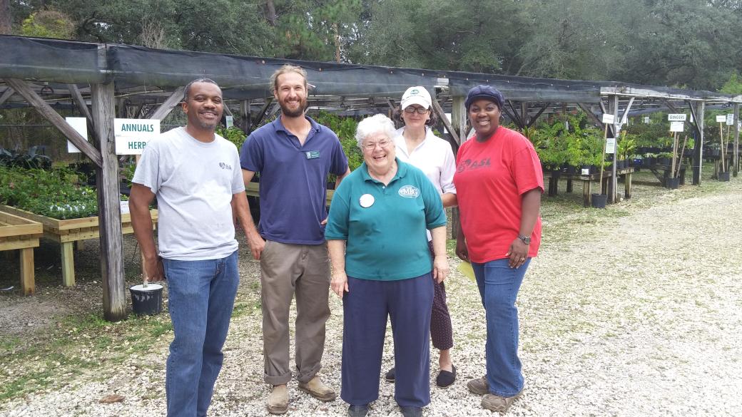 Partnering with the Mobile Botanical Gardens to feed people in need. Thank You #AServantsLove #Garden #MobileGardens