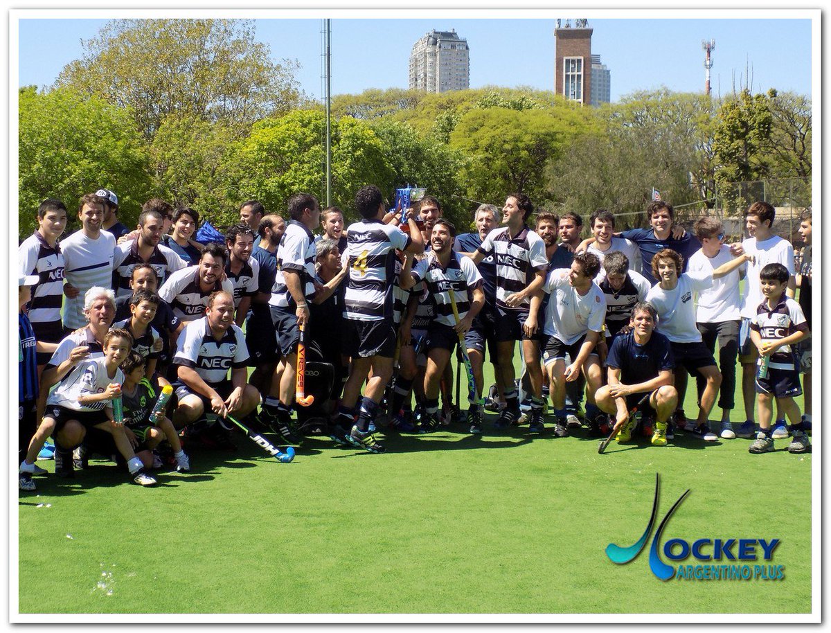 hockeyargplus's tweet photo. 📷 📷 Galería de fotos de Velez vs Quilmes "B" - Partido vuelta, PlayOff Caballeros B- ▶ https://t.co/U9OrjxSNTi https://t.co/91EOTX8H2N