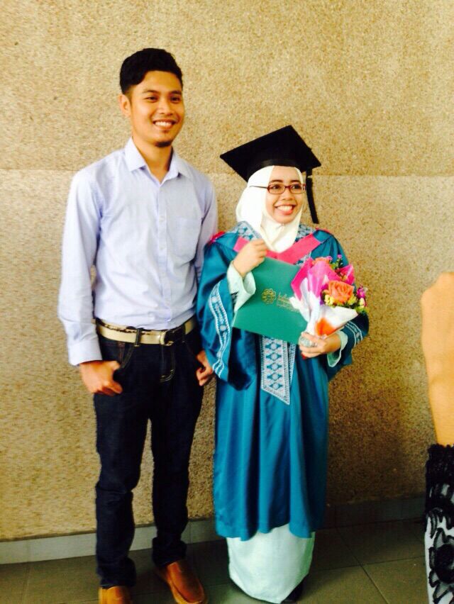 syamim_aizat's tweet photo. lanjew ciked , @khairani_karim , #iium #convocationIIUM https://t.co/6OCkQ3XifD