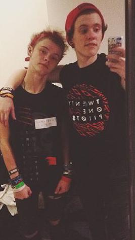 crissydvamps's tweet photo. What team are ya with? #TEAMNEVI / #TEAMDRATE / #TEAMDREVI ? @TheTideArmyPH @TheTideTeamPH @TheTideCrewPH @TheTide https://t.co/N9fjTx4hgz