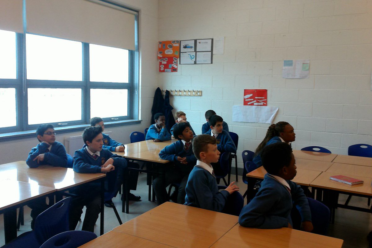 cpsetanta's tweet photo. Students designing Super Heroes with Mr. O' Sullivan. #ScienceWeek2015 #superheroes #sciencefun https://t.co/26n2dIWhrf