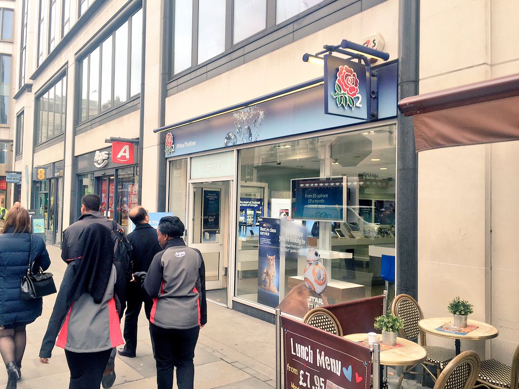 samuelofc's tweet image. Just picked up my new iPhone. Thanks @O2 😍 #iPhone6SOnO2