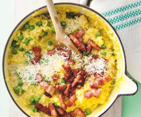 videoluyemekler's tweet photo. Easy Cheesy Bacon And Pea Risotto Recipe https://t.co/zLG6bRE9Rb https://t.co/qKxkgAnlWm