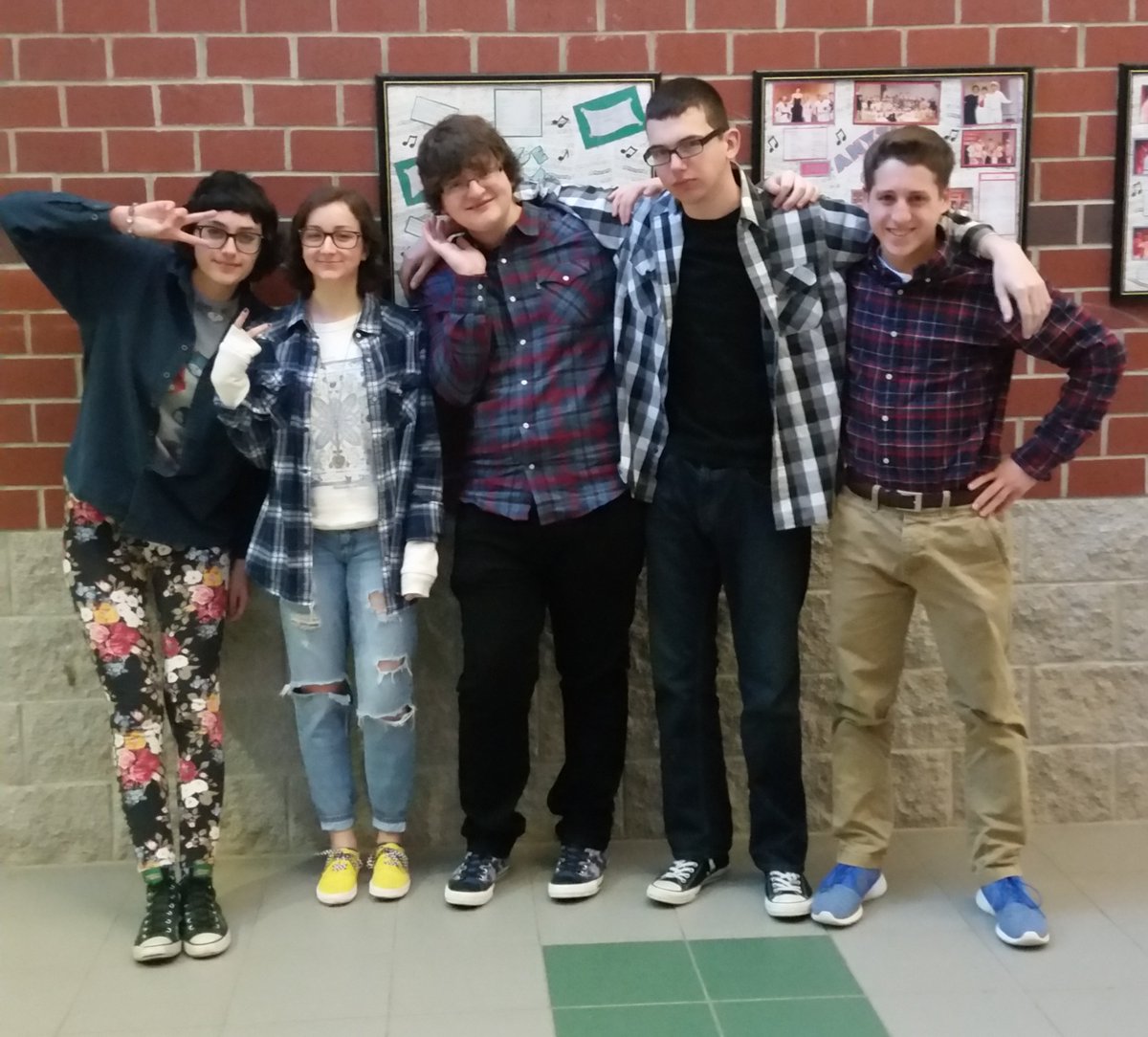 Everyone is wearing flannel #surprisetwinning #graphicdesign #cpc #happymonday