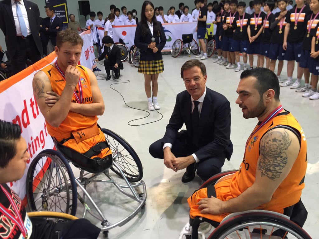 BasketballExpNL's tweet photo. @Rolstoelbsktbal voor een clinic in Tokyo voor NL #handelsmissieJapan met dank aan @Paralympisch @nocnsf https://t.co/R0FDl12RhI