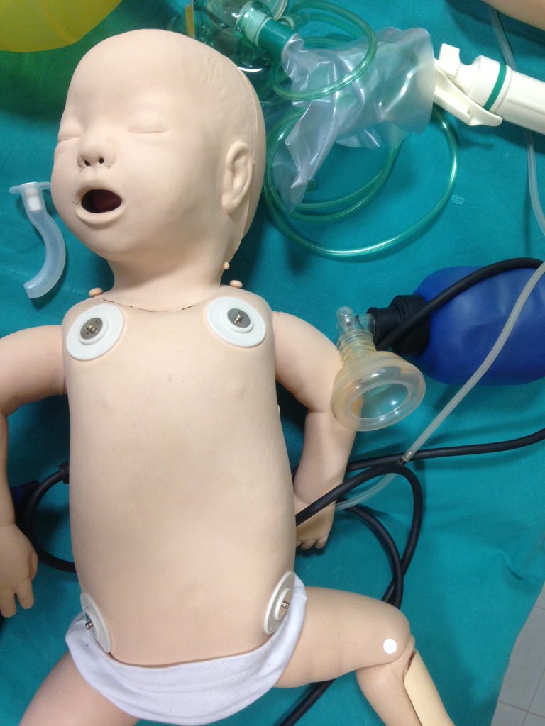 peppemolino's tweet photo. A Comiso #PALS #pediatricadvancedlifesupport @SIMEU_EM @AHAScience @foundersheart https://t.co/vjr5YDx5qe