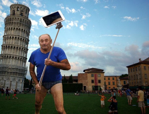 le_Parisien's tweet image. EN IMAGES. «L&apos;agresseur à la pelle» fait le tour du net, à voir ici &amp;gt;&amp;gt;l.leparisien.fr/MIZ6 #SlipGate