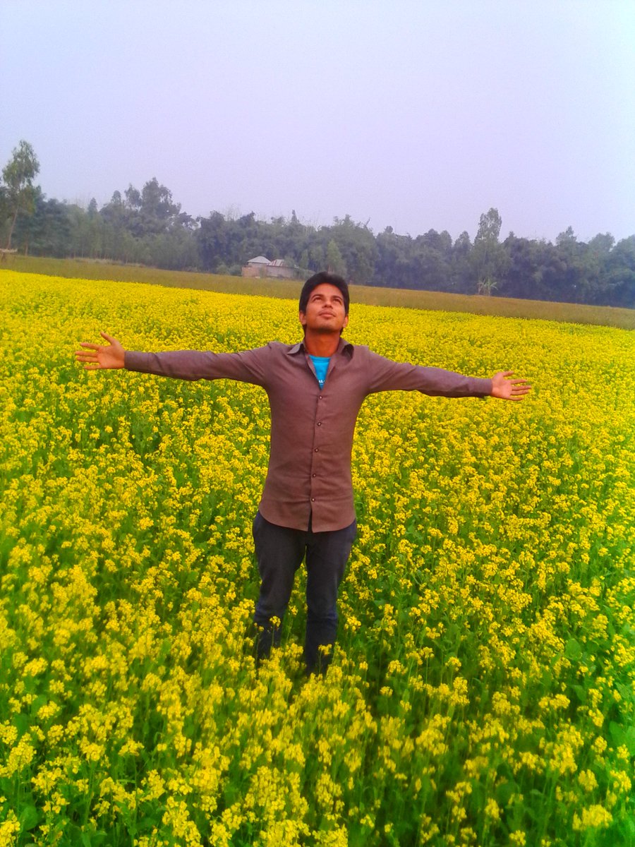 TravelNRelax's tweet photo. Our talented photographer (Suman) captured the beauty of a mustard field in southeast Asia. #UnifyingTheWorld #TNR https://t.co/HsuNUXeOjl