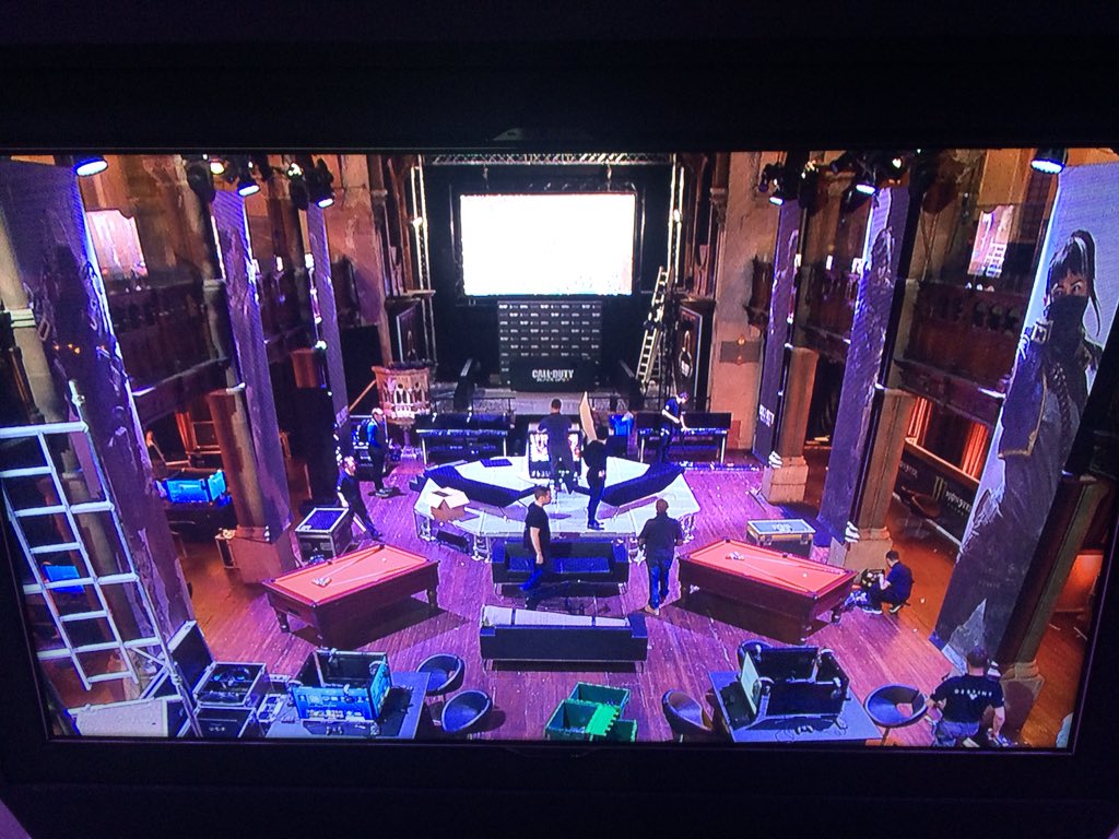 PoolNSnooker's tweet photo. #pooltablehire @1 Mayfair for #CallofDutyBlackOps3 launch party #njlive https://t.co/Wontp6JPKw