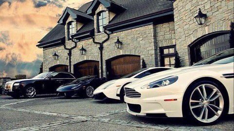 ThepowerfulPics's tweet photo. I want my hardest decision of the day to be this 😏 https://t.co/KHirovsV5I