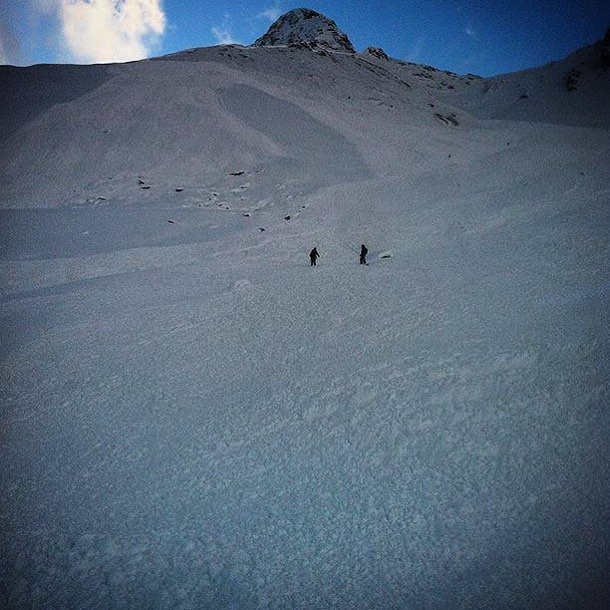 avalancheca's tweet photo. It's been a big start to the season with an #avalanche in #RogersPass yesterday. 2 ppl involved but are ok https://t.co/5qjPJCbQVR