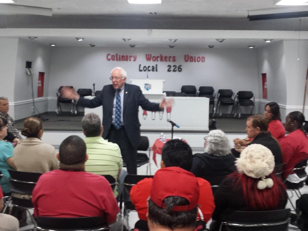 rlsqu's tweet photo. Incredible opportunity to learn more about candidate @BernieSanders at @Culinary226! #Election2016 https://t.co/GCq6x93EFf