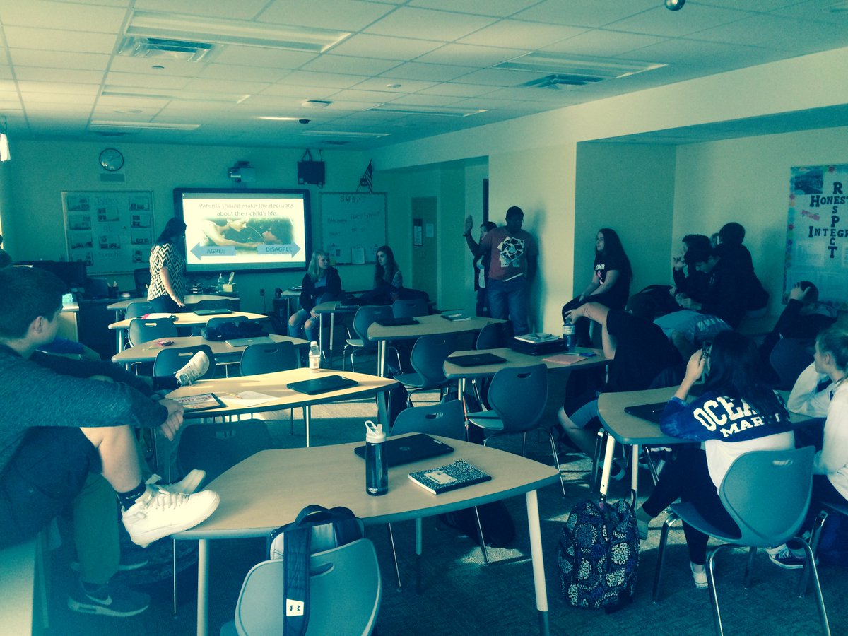 hilltopspartan's tweet image. @DiamondLinn English Literature students prepare for Romeo and Juliet! #Debate #CollaborativeDiscussion