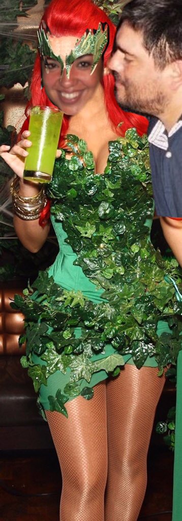 c_amalfi's tweet photo. Hoy dΓa de Loniceras!
#NotPoisonIvy #WelcomeMadreSelva
@Cecy_Landia #FelizAniversario https://t.co/CHdEntx8md
