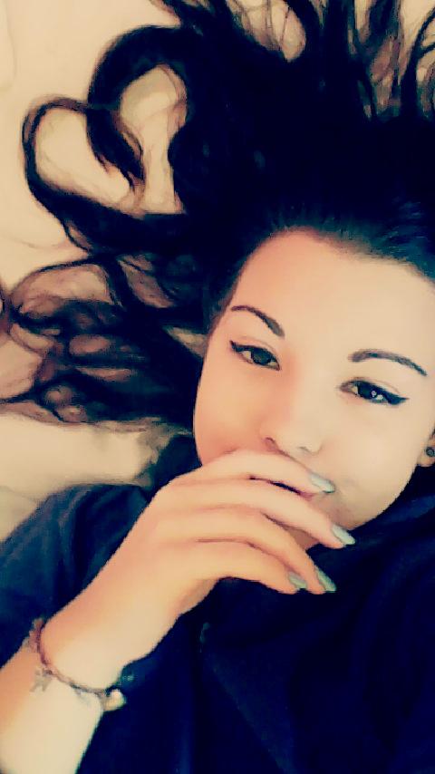 taty_Rodriguess's tweet image. Sabe tão bem estar assim :3 💑❤