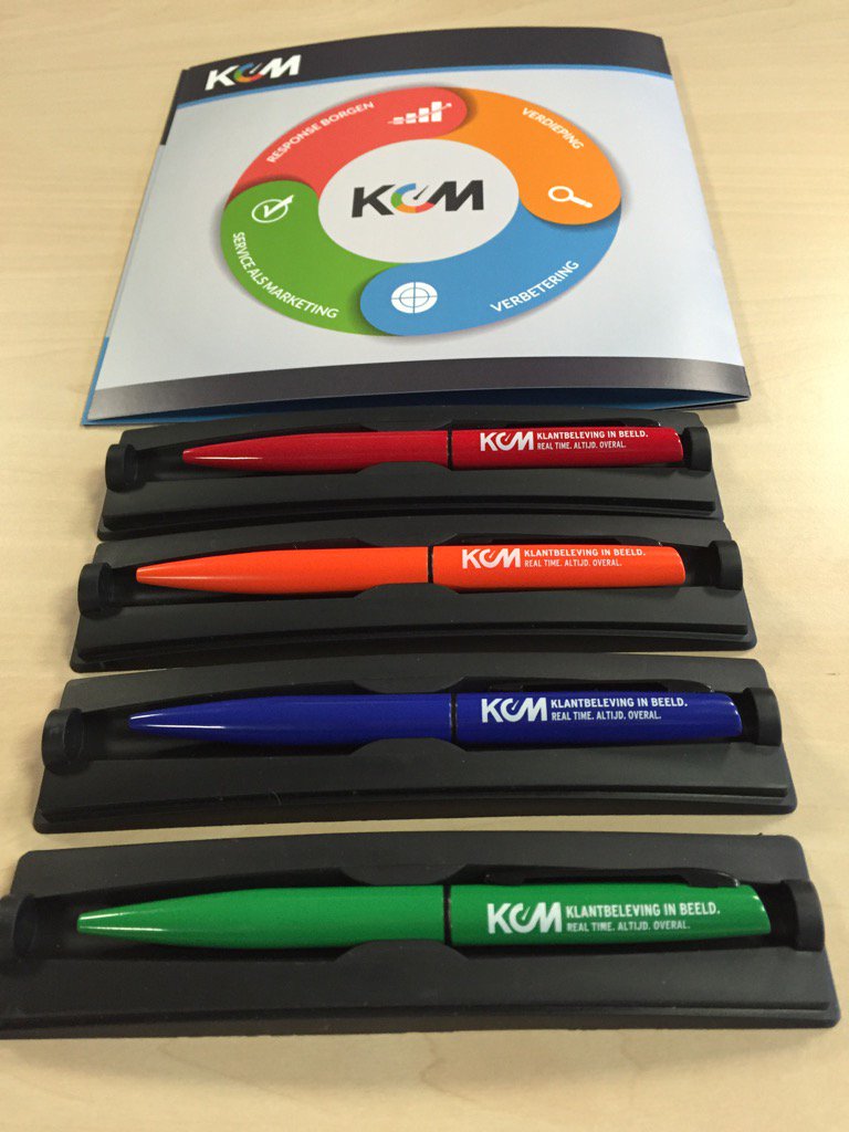 KCMSurvey's tweet photo. Lekker schrijvende KCM pen! Retweet en krijg gratis zo'n pen. Klantbeleving continu in beeld via #KCMonitor https://t.co/KgN26rf1LP