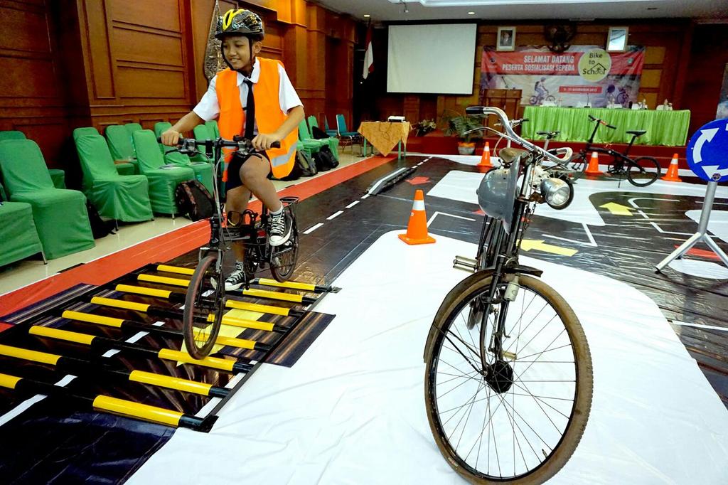 dishubsurakarta's tweet photo. Walikota: #ayongepit @PEMKOT_SOLO @B2WIndonesia @Toto_B2W @dianmiyoto @amranita @tentangSolo @InfoTimlo @SoloThok https://t.co/cAO7PDEatn