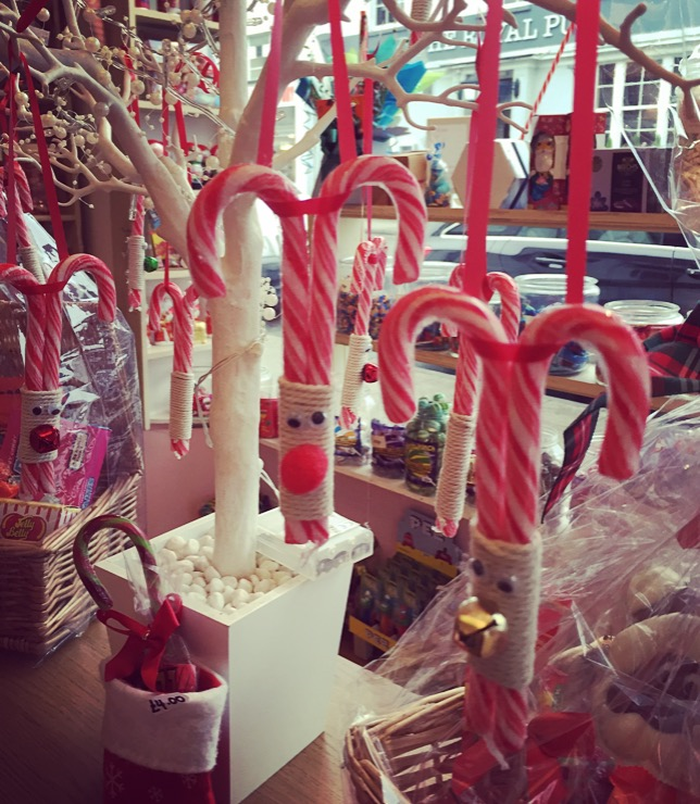sweettayloula's tweet photo. Who's #Christmas ready? we certainly are...here's a little peak at our new candy cane reindeer's! #covhour @Covhour https://t.co/KVpBm9l0Q8