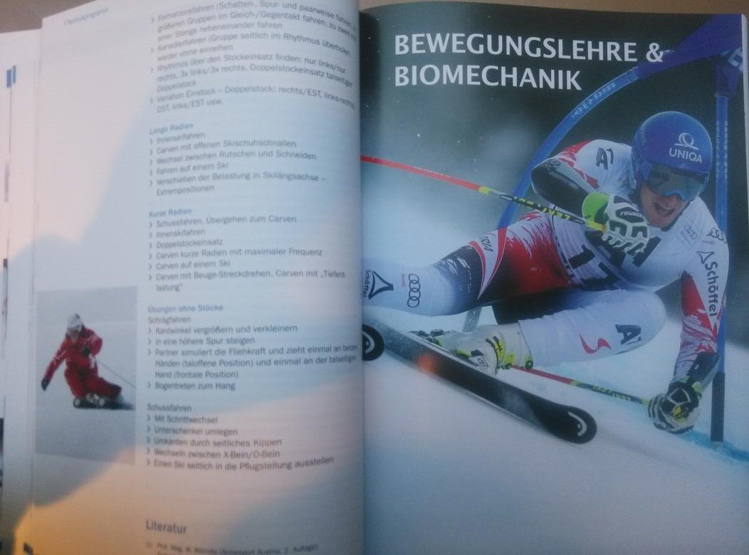 rufodelcastillo's tweet photo. A estudiar un poco q ya empieza la temporada #snowsportaustria #lehrplan2015 #ganasdenieve https://t.co/xHl9JtxXV3