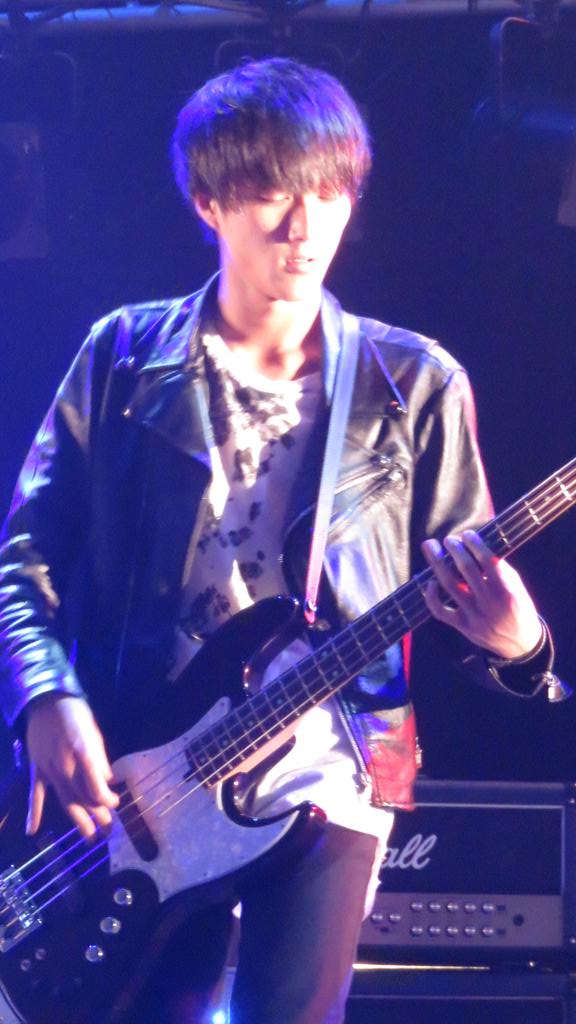 yukun8639's tweet photo. #hotline2015 11/8
Vegasさん②
Vo @Aki_zp
Gt @hirohu69_vgs
Gt @vgs_kohei1234
Ba @ryoooobass
Dr @vegas_syouta https://t.co/wsWqfkCg1Y