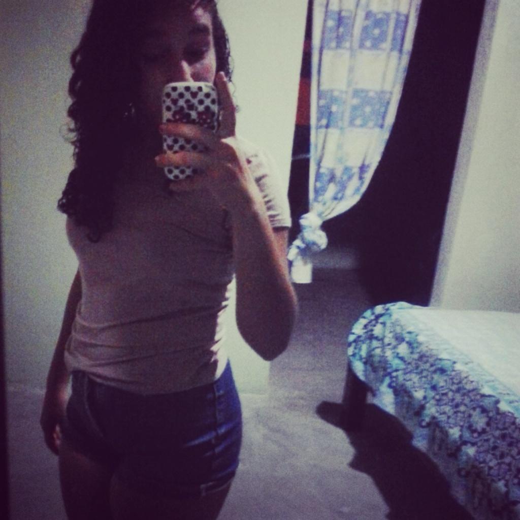 natthyfly's tweet image. Não importa o que as pessoas pensam, se voçê acredita que vale a pena, lute por isso . 🔐💭⚓