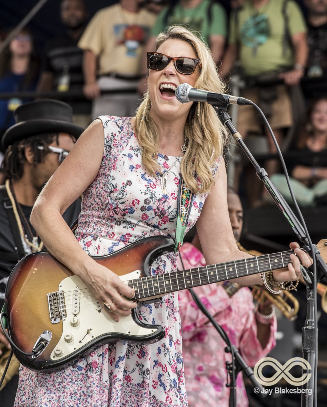 Happy birthday to 3x Susan Tedeschi! We\ve loved having at have a great day! 
