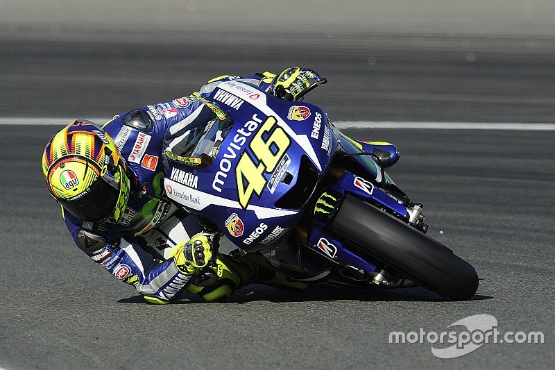 Motorsport_LAT's tweet photo. .@lorenzo dice que es la última oportunidad de ser campeón para @ValeYellow46 ¿Será así? Like x SI - RT x NO https://t.co/I1YNRVYz6t
