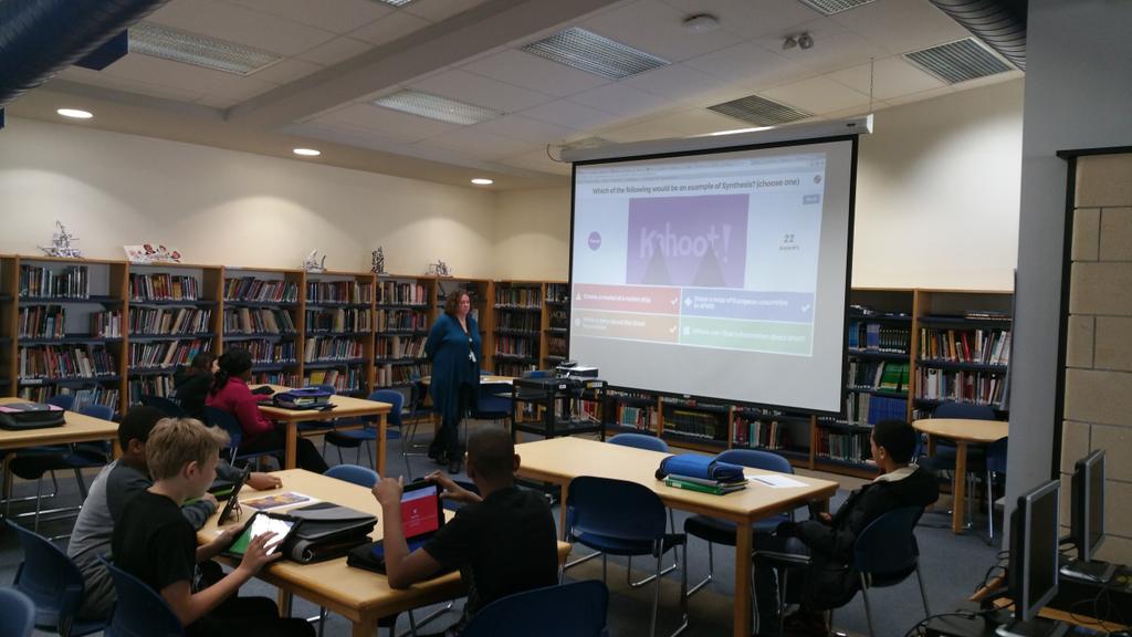 hmarti10's tweet photo. Ms. Rudenga is teaching students how to effectively research &amp; cite sources. #D161Learns @ParkerJrHigh https://t.co/B4uJJLh8EZ
