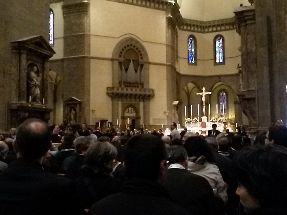 MassimoVenture4's tweet photo. #Firenze2015 nel cuore della Cattedrale. La #chiesa #italiana per un nuovo umanesimo in Gesu' Cristo https://t.co/poorvWywi6