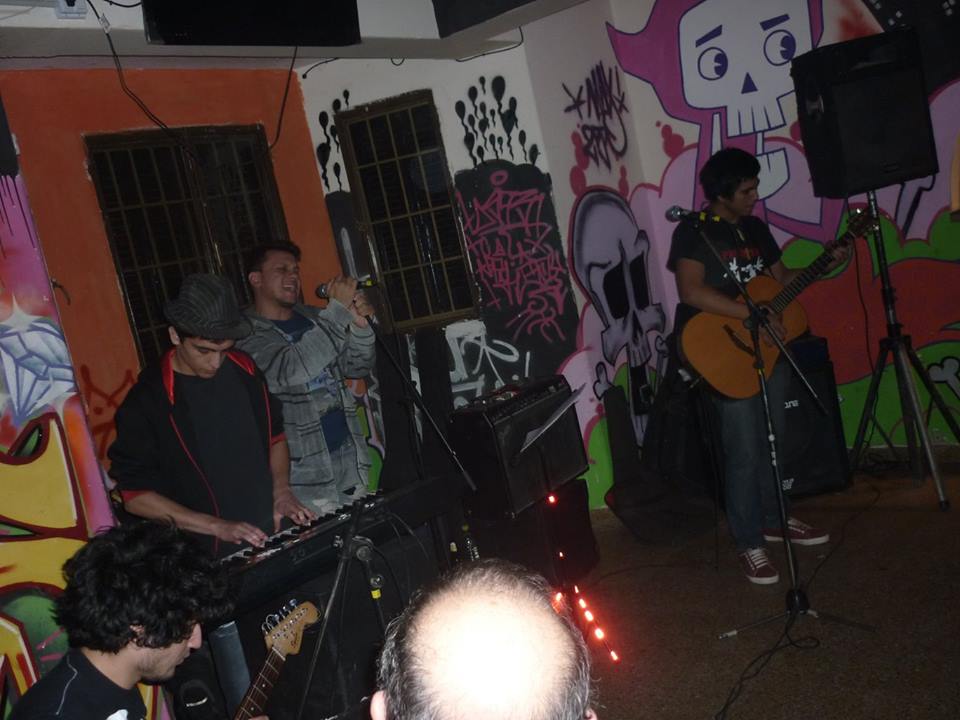 FlageloRock's tweet photo. Más fotos de la noche https://t.co/WuccPhmO69