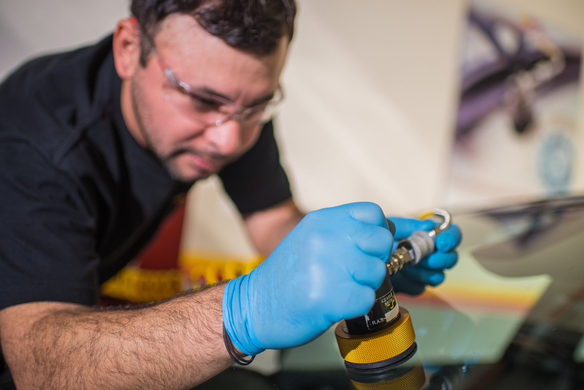 CarglassChile's tweet photo. ¿Sabías que con nuestra reparación de piquete pasas la revisión técnica de tu auto? https://t.co/2KZp4e4W4k https://t.co/pTV67axX0L