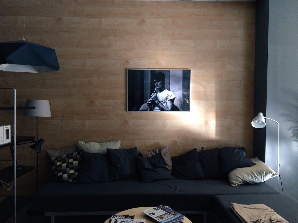 Beautiful place to start the day. 
Chet Baker nos da los buenos días. <a href="/milleniaestudio/">Millenia Estudios</a>