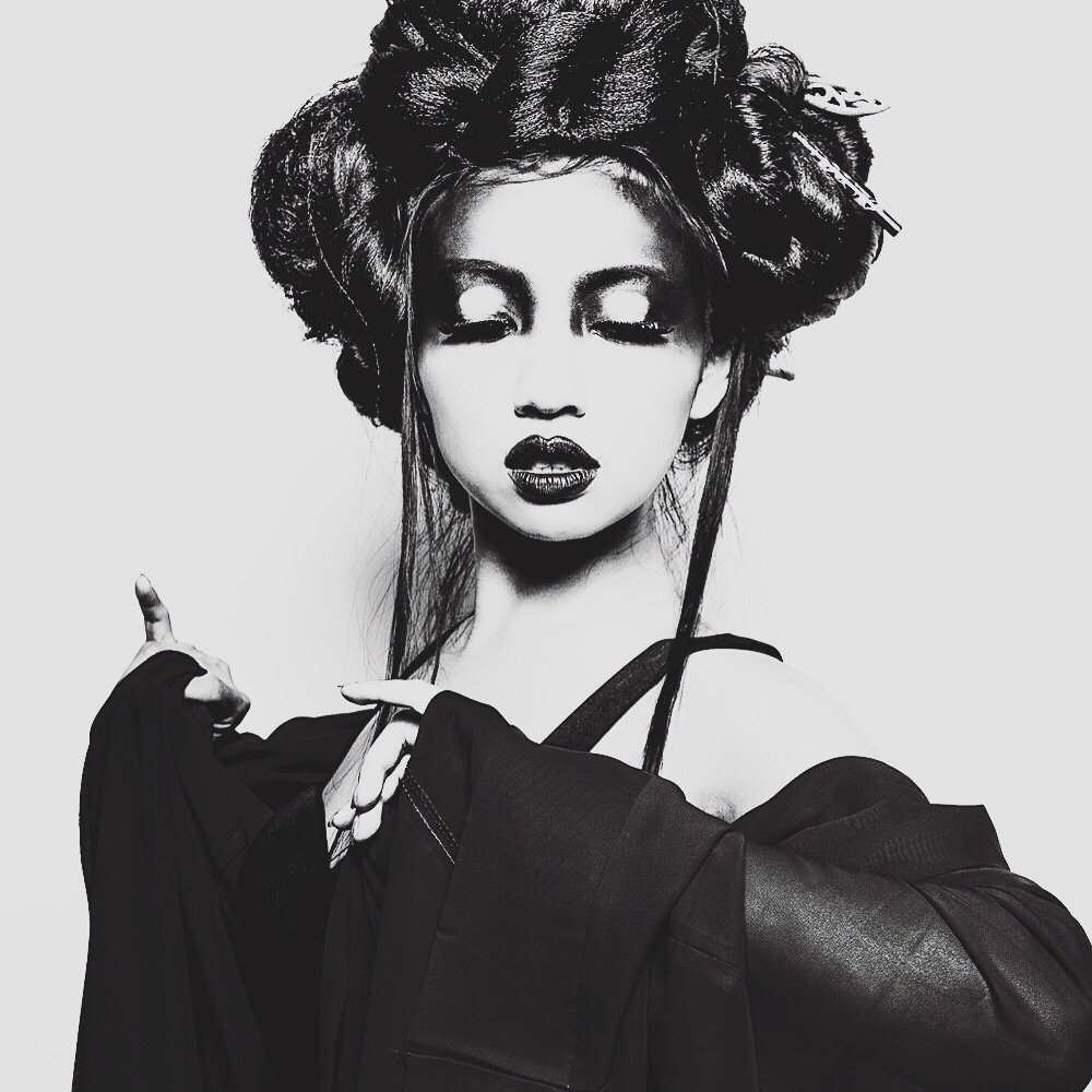 My latest in-depth interview  talking about my new #ViolentlySilentlyEP thedigitalfashionplatform.com/fifi-rong-viol… with @DIFORM_